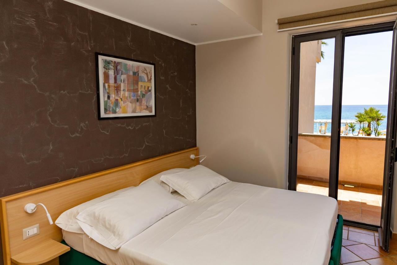 Hotel Federica 리아쎄마리나 외부 사진